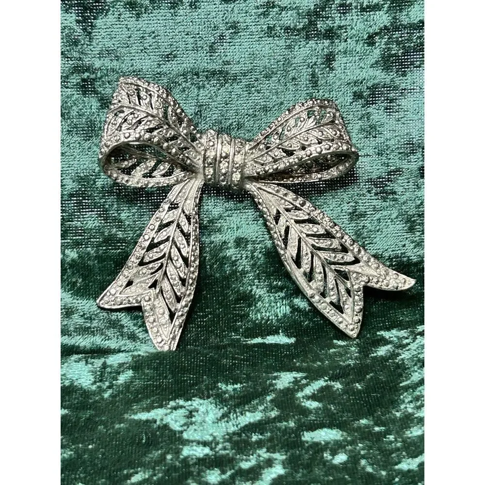 Antique 1928 Art Deco Bow Pin Brooch Silver Tone Unbranded Geometric Deco Design